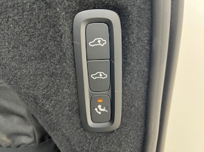 Vehicle image VOLVO XC90 2.0 T8 TE Ultimate Dark 7P. eAWD / ab 3,9% Leasing inkl. 1 Jahr Protect Autoversicherung