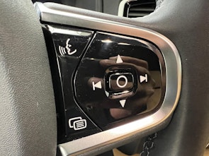 Vehicle image VOLVO XC90 2.0 T8 TE Ultimate Dark 7P. eAWD / ab 3,9% Leasing inkl. 1 Jahr Protect Autoversicherung