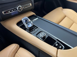 Vehicle image VOLVO XC90 2.0 T8 TE Ultimate Dark 7P. eAWD / ab 3,9% Leasing inkl. 1 Jahr Protect Autoversicherung