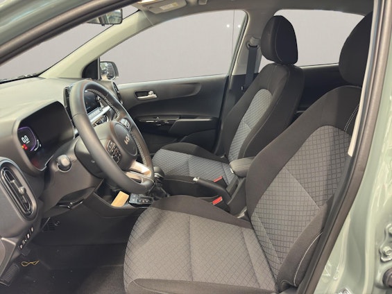 Vehicle image 8 Vehicle image 8