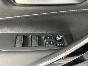 Vehicle image TOYOTA Corolla 1.8 HSD Trend