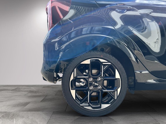 Vehicle image 22 Vehicle image 22