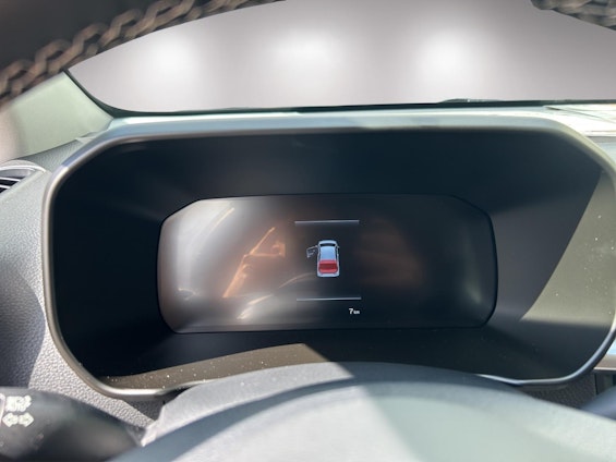 Vehicle image 14 Vehicle image 14