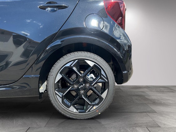 Vehicle image 21 Vehicle image 21