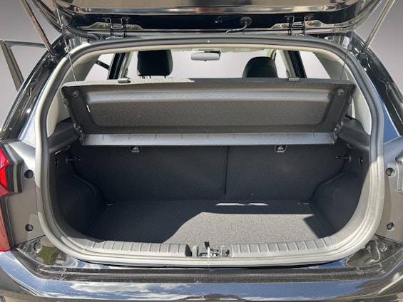 Vehicle image 10 Vehicle image 10