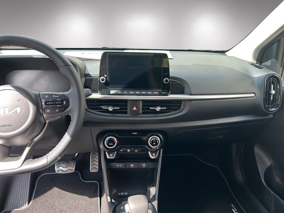 Vehicle image 16 Vehicle image 16