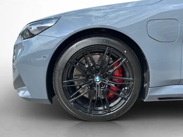 BMW M5 xDrive Touring