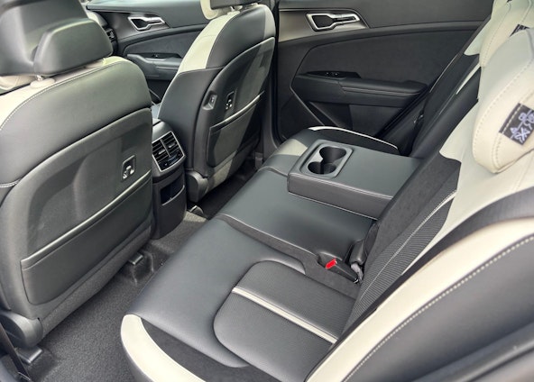 Vehicle image 9 Vehicle image 9