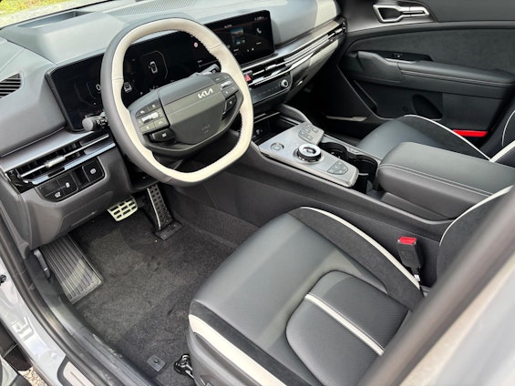 Vehicle image 8 Vehicle image 8