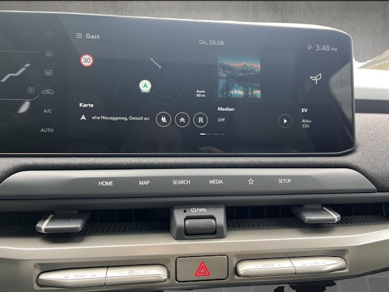 Vehicle image 13 Vehicle image 13