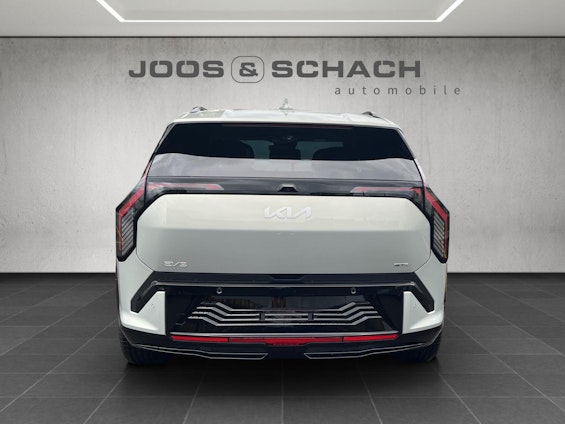 Vehicle image 5 Vehicle image 5