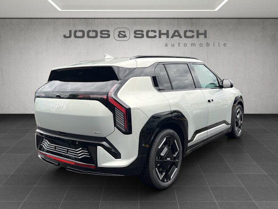 Vehicle image 4 Vehicle image 4