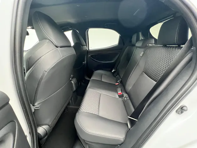 Toyota Yaris 1.5 VVT-i HSD Premium