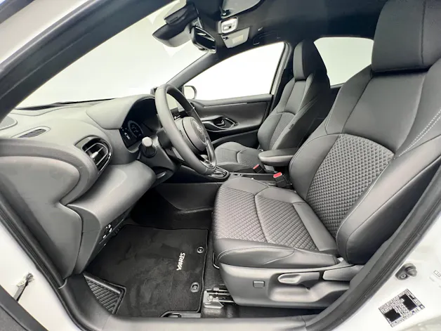 Toyota Yaris 1.5 VVT-i HSD Premium