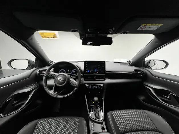 Toyota Yaris 1.5 VVT-i HSD Premium