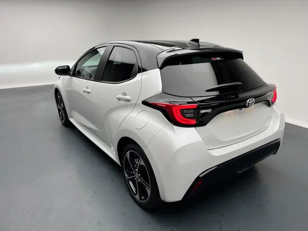 Toyota Yaris 1.5 VVT-i HSD Premium