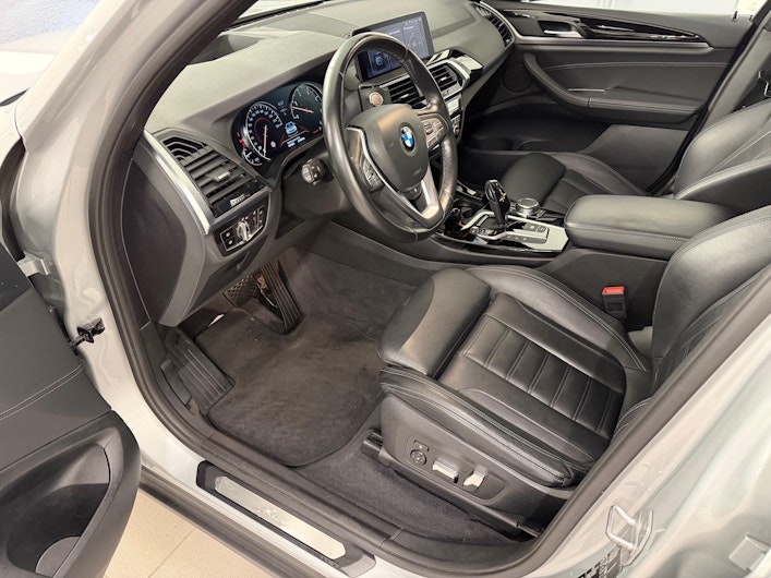 Vehicle image BMW X3