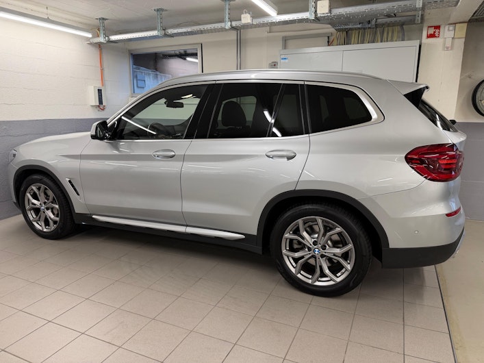 Vehicle image BMW X3