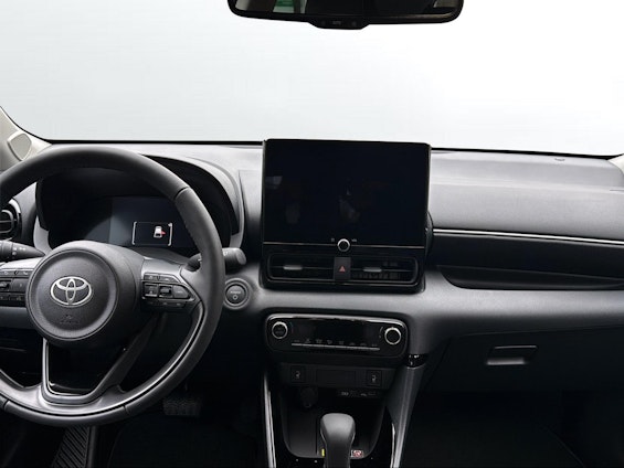 Vehicle image 9 Vehicle image 9