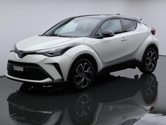 First vehicle image