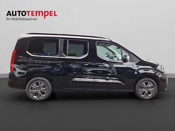 Vehicle image 12 Vehicle image 12