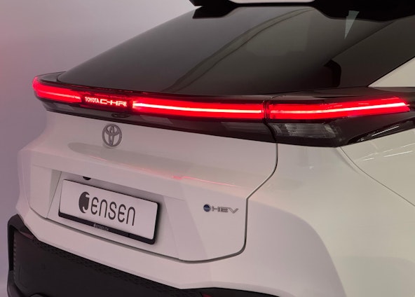 Vehicle image 17 Vehicle image 17