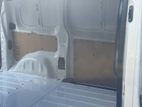 Vehicle image 12 Vehicle image 12