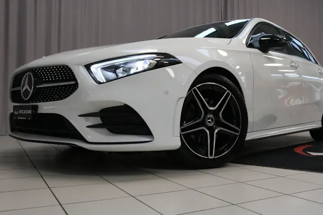 Mercedes-Benz A 180 AMG Line