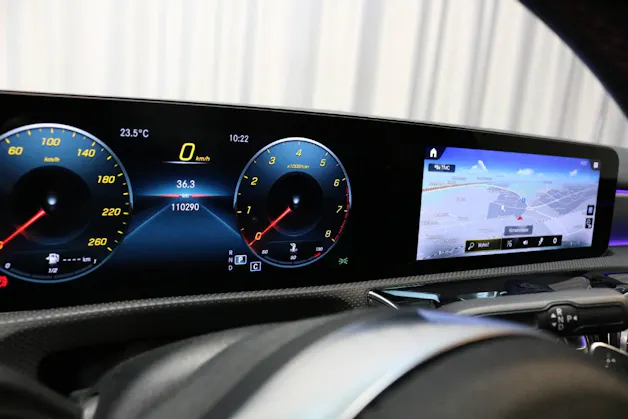 Mercedes-Benz A 180 AMG Line
