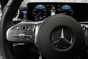 Mercedes-Benz A 180 AMG Line