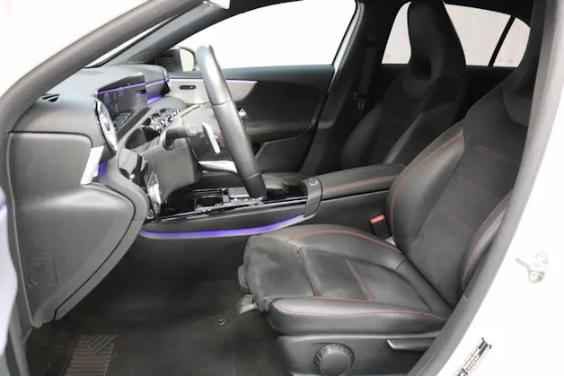 Mercedes-Benz A 180 AMG Line