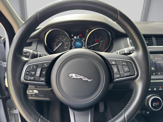 Vehicle image 8 Vehicle image 8