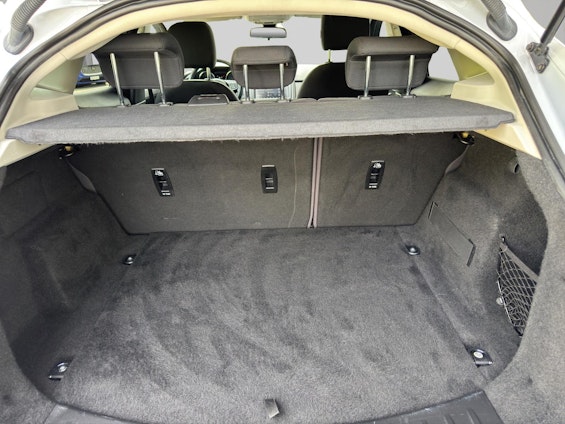 Vehicle image 15 Vehicle image 15