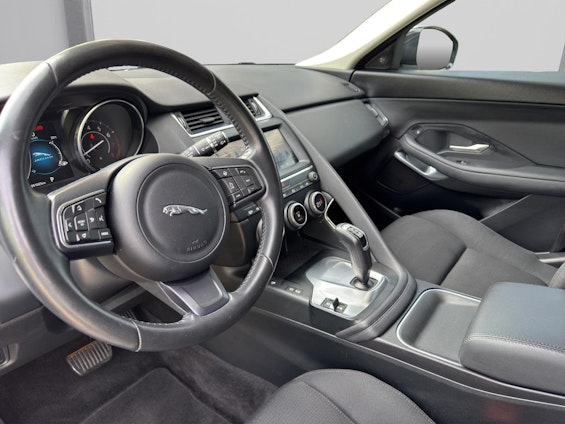 Vehicle image 7 Vehicle image 7