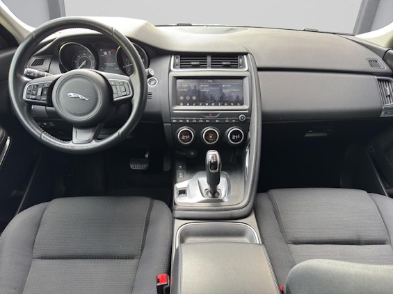 Vehicle image 10 Vehicle image 10