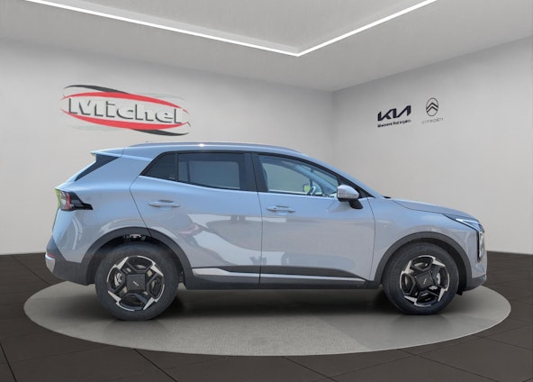 Vehicle image 6 Vehicle image 6