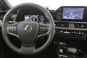 Vehicle image LEXUS UX 250h F-Line