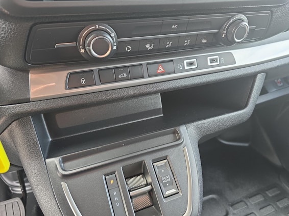 Vehicle image 5 Vehicle image 5