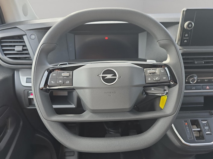 Vehicle image OPEL VIVARO