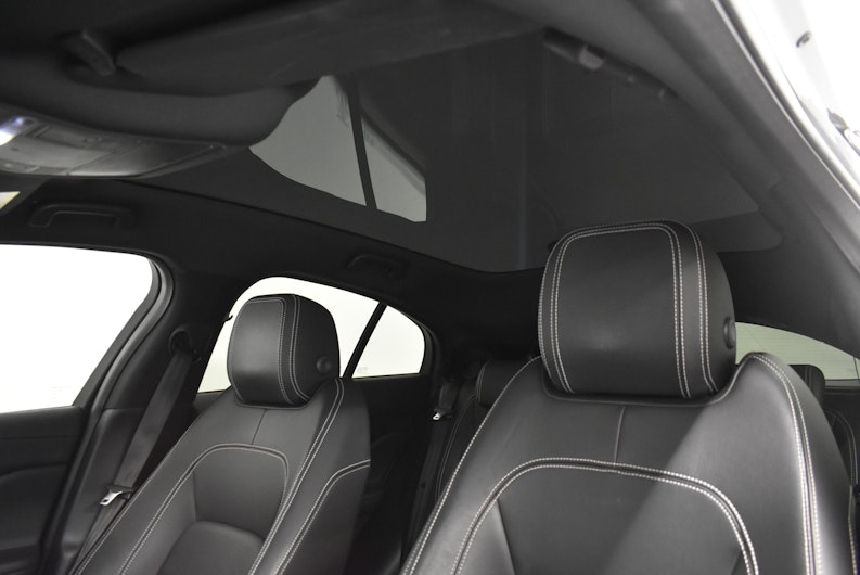 Vehicle image JAGUAR I-PACE