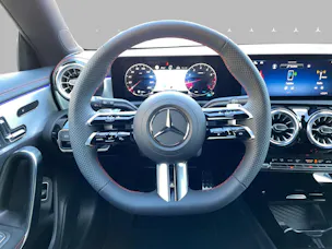 Mercedes-Benz CLA Shooting Brake 200 7G-DCT