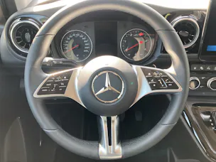 Mercedes-Benz T-Klasse 180 d Style S Automat