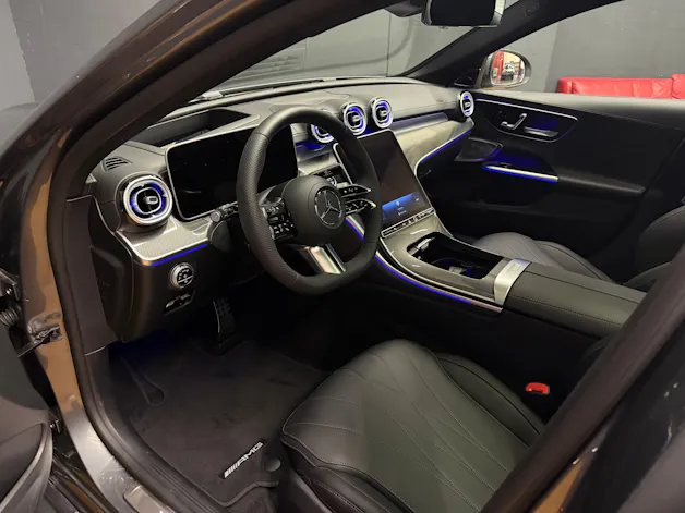 Mercedes-Benz C 220 d 4M - SwissStar - AMG / DISTRONIC / 360 Grad Kamera / Leder Nappa / Hinterachslenkung