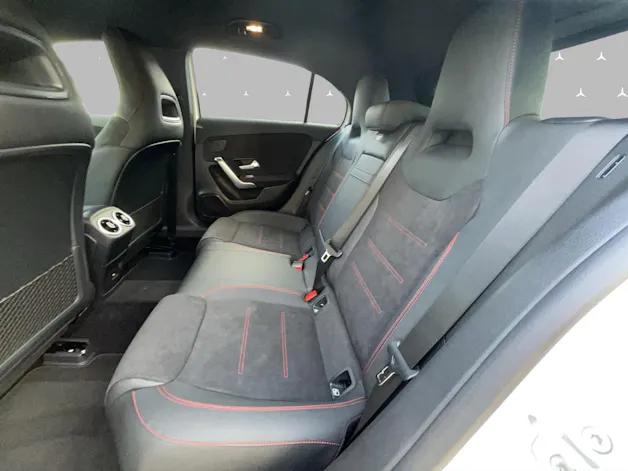 Mercedes-Benz A 180 7G-DCT