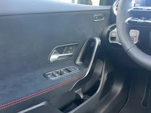 Mercedes-Benz A 180 7G-DCT