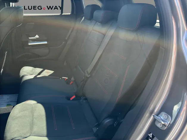 Mercedes-Benz GLA 220d 4Matic 8G-DCT