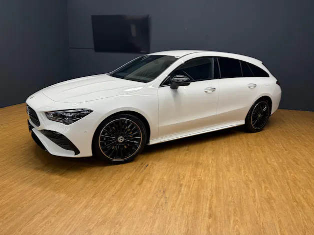 Mercedes-Benz CLA 250 4M - SB - AMG / DISTRONIC / Rückfahrkamera / Memory / Multibeam LED
