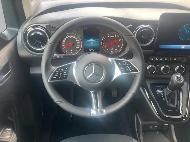 Mercedes-Benz T-Klasse 180D Style Automat