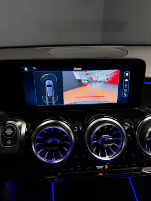 Mercedes-Benz GLB 220 d 4M - AMG / DISTRONIC / Rückfahrkamera / AHK / Memory