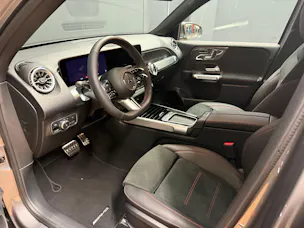 Mercedes-Benz GLB 220 d 4M - AMG / DISTRONIC / Rückfahrkamera / AHK / Memory